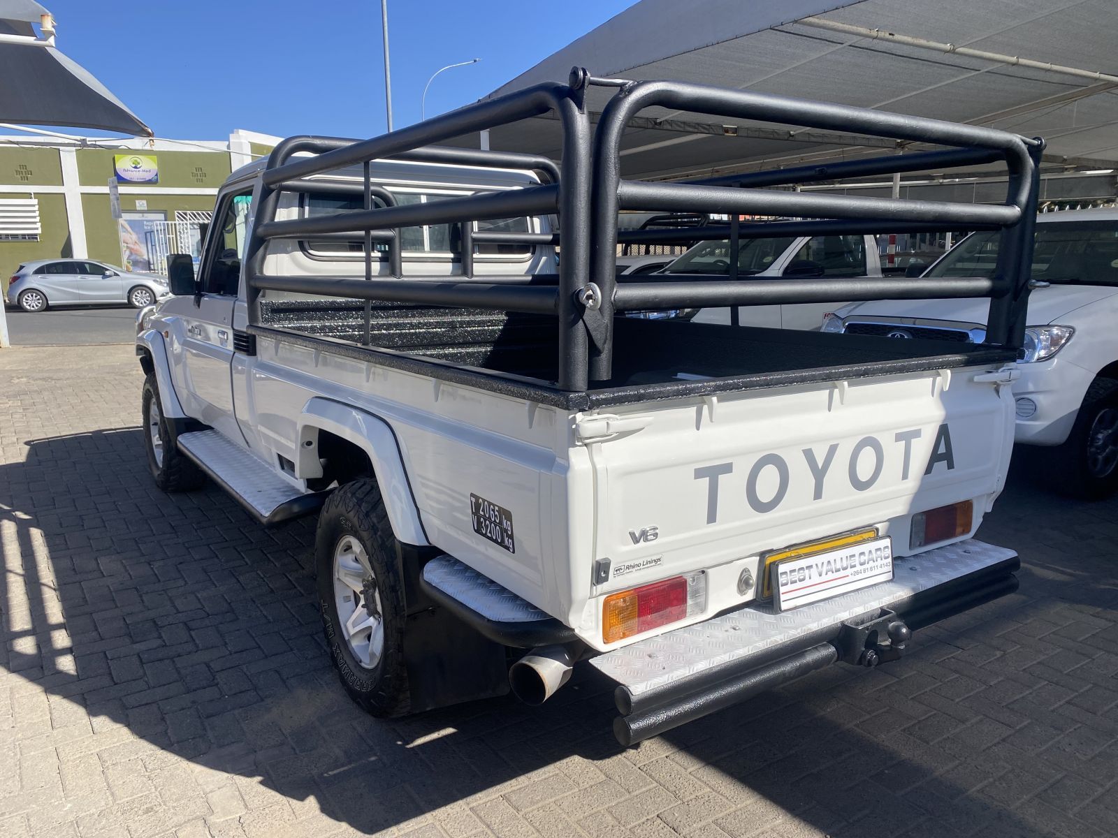 2019 Toyota Land Cruiser photo 5