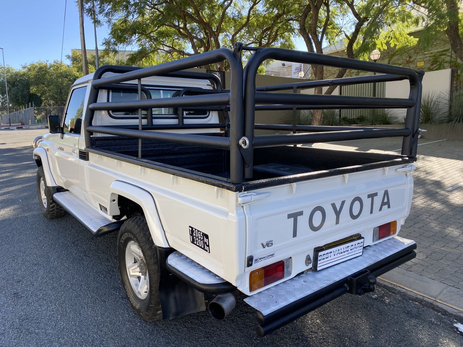 2019 Toyota Land Cruiser photo 5
