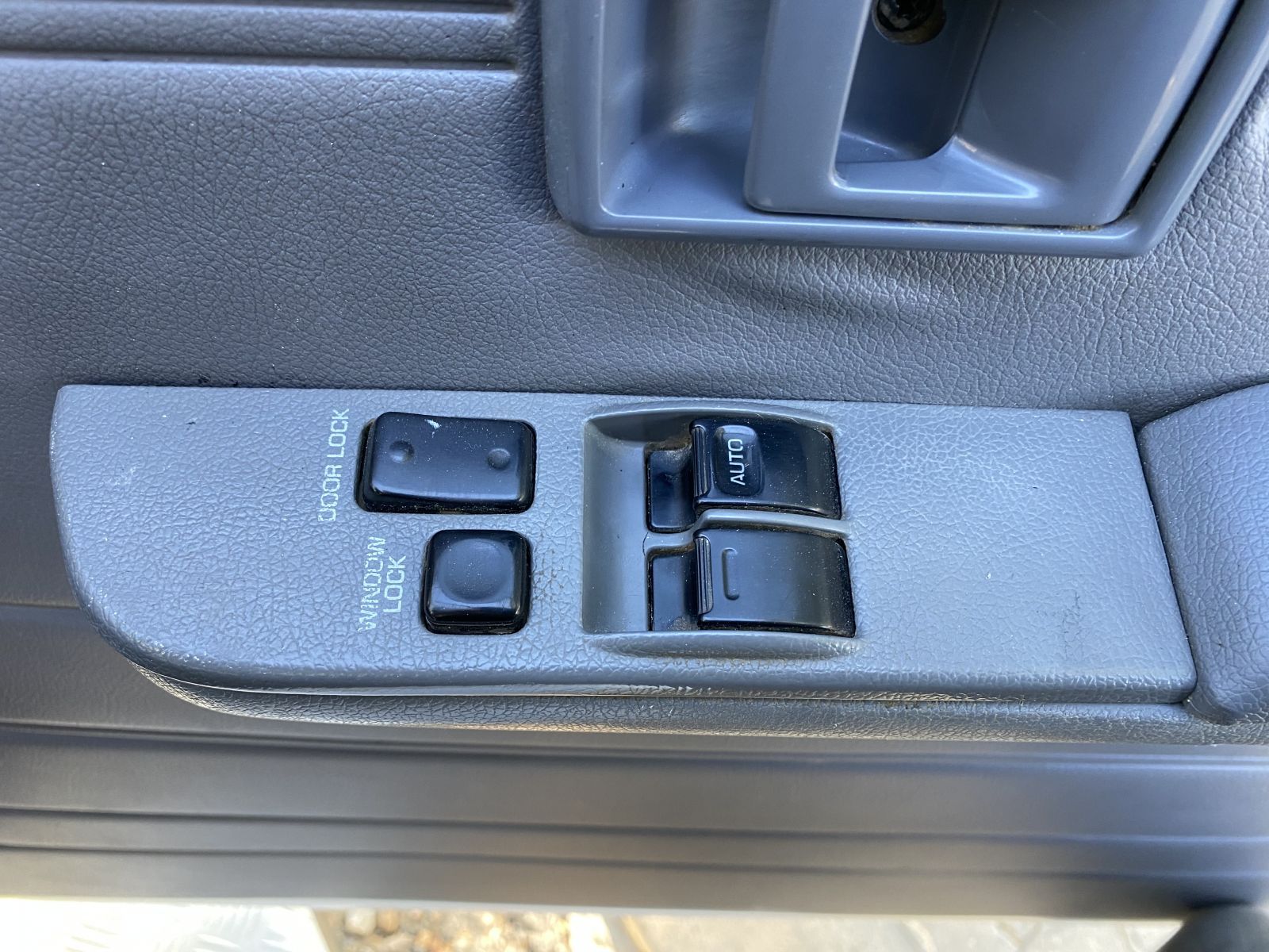 2019 Toyota Land Cruiser photo 7