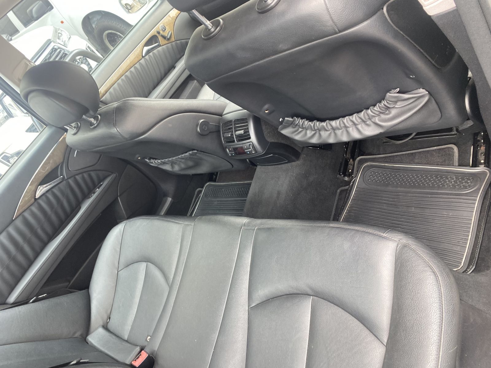 2008 Mercedes-Benz 220 photo 7