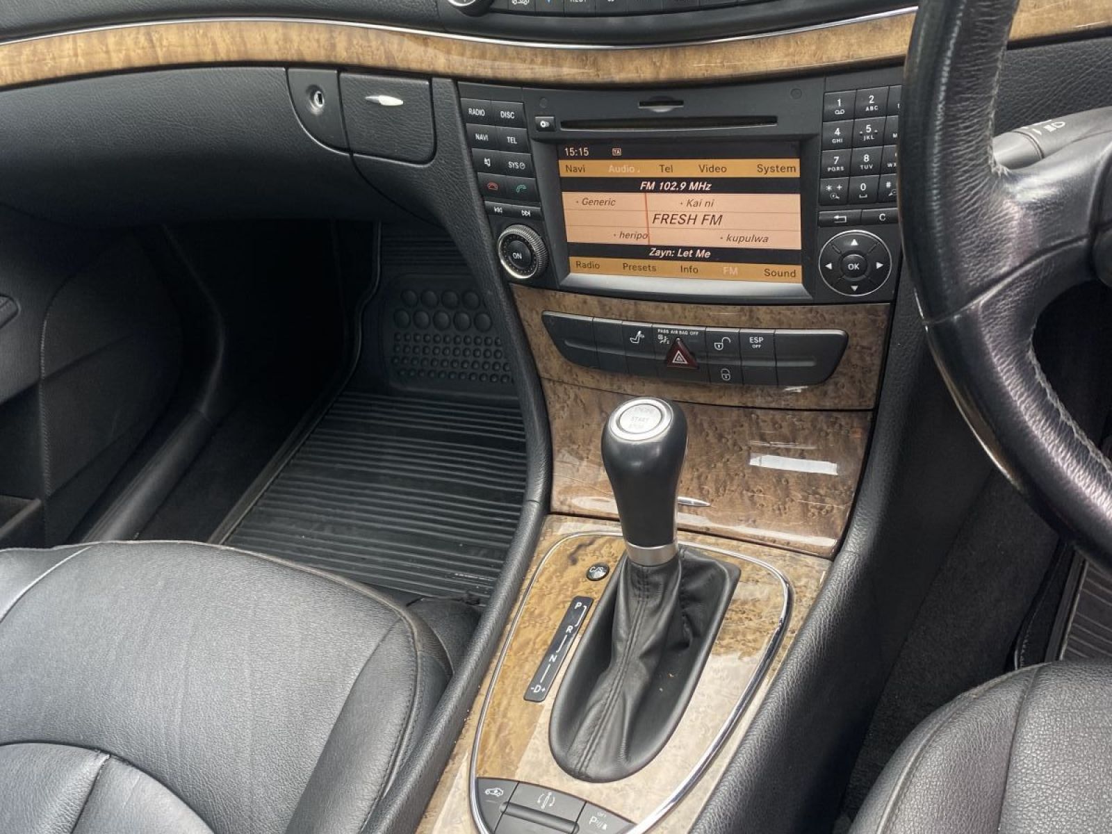 2008 Mercedes-Benz 220 photo 8