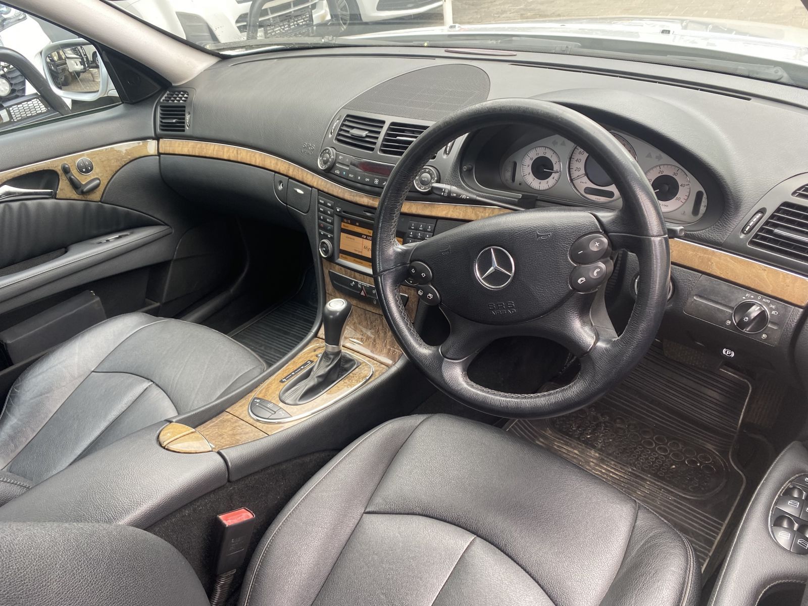 2008 Mercedes-Benz 220 photo 9