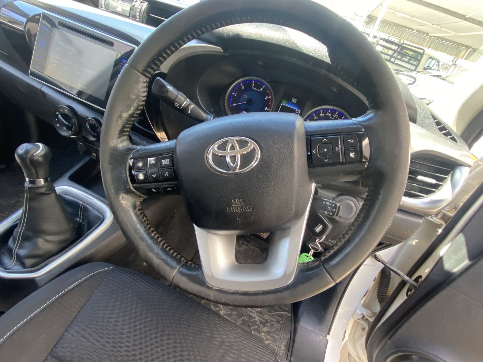 2017 Toyota Hilux photo 7