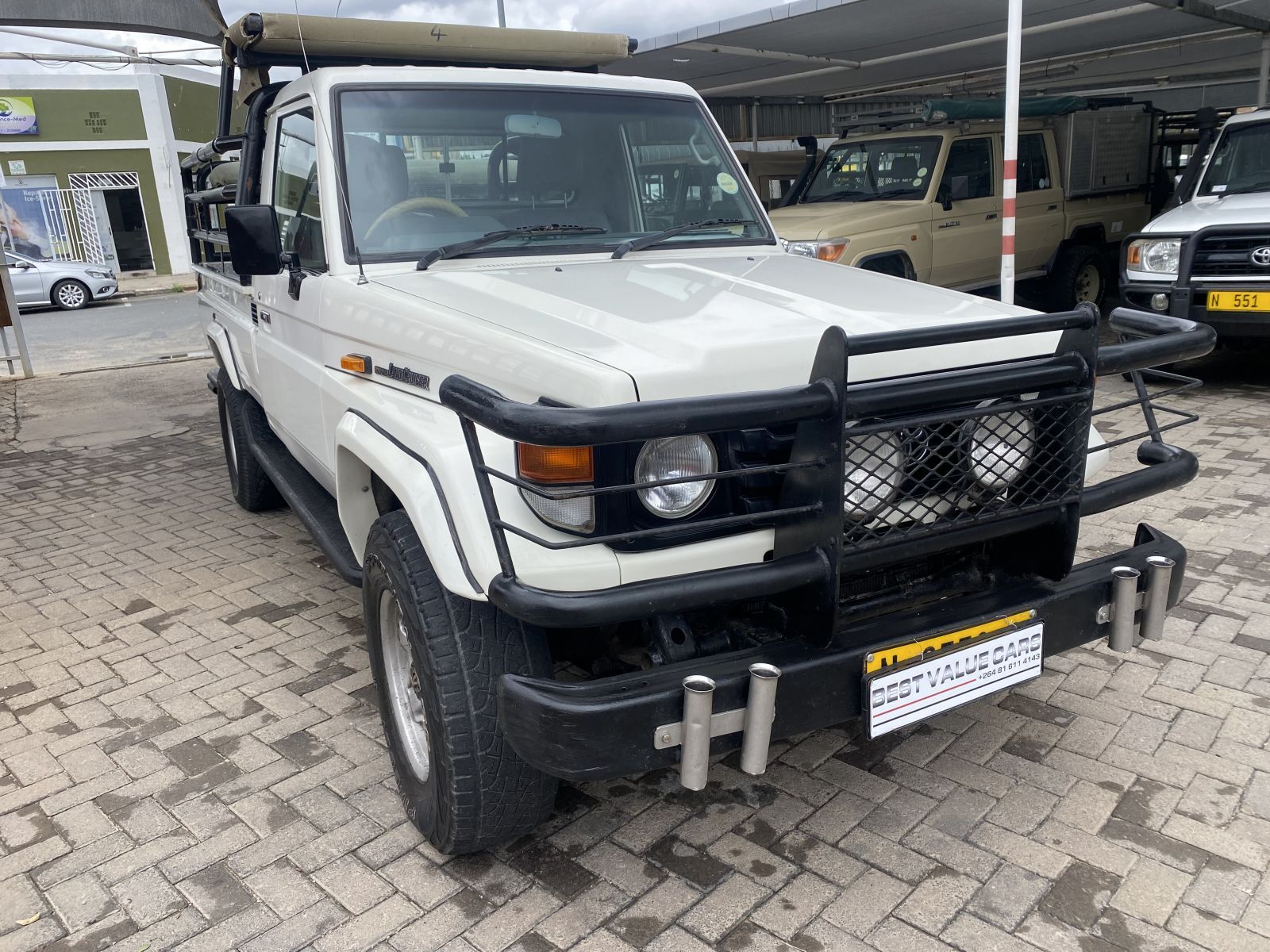 2006 Toyota Land Cruiser photo 2