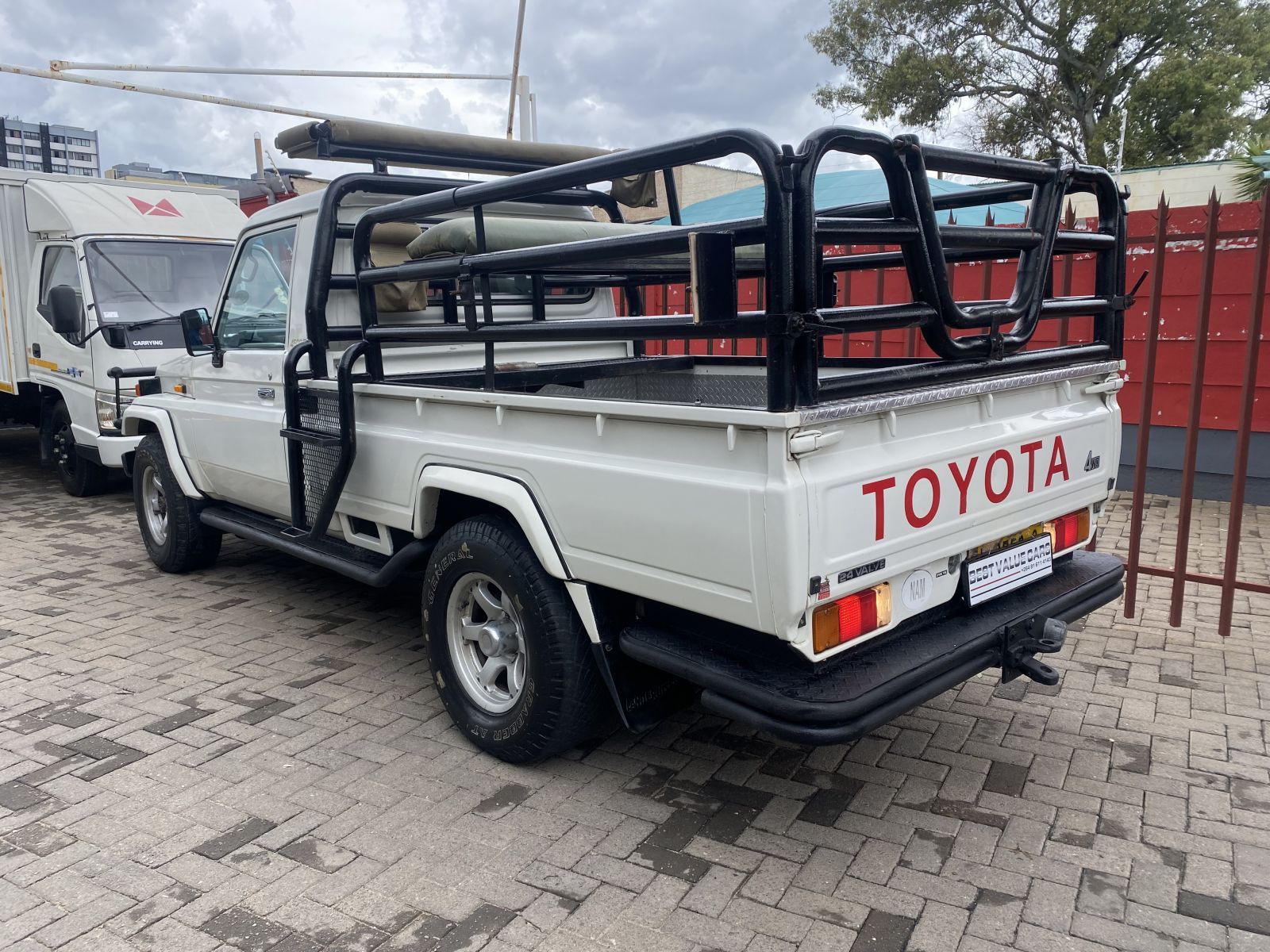 2006 Toyota Land Cruiser photo 4