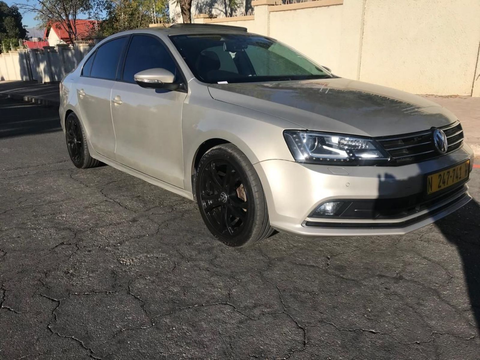 2015 Volkswagen Jetta photo 3