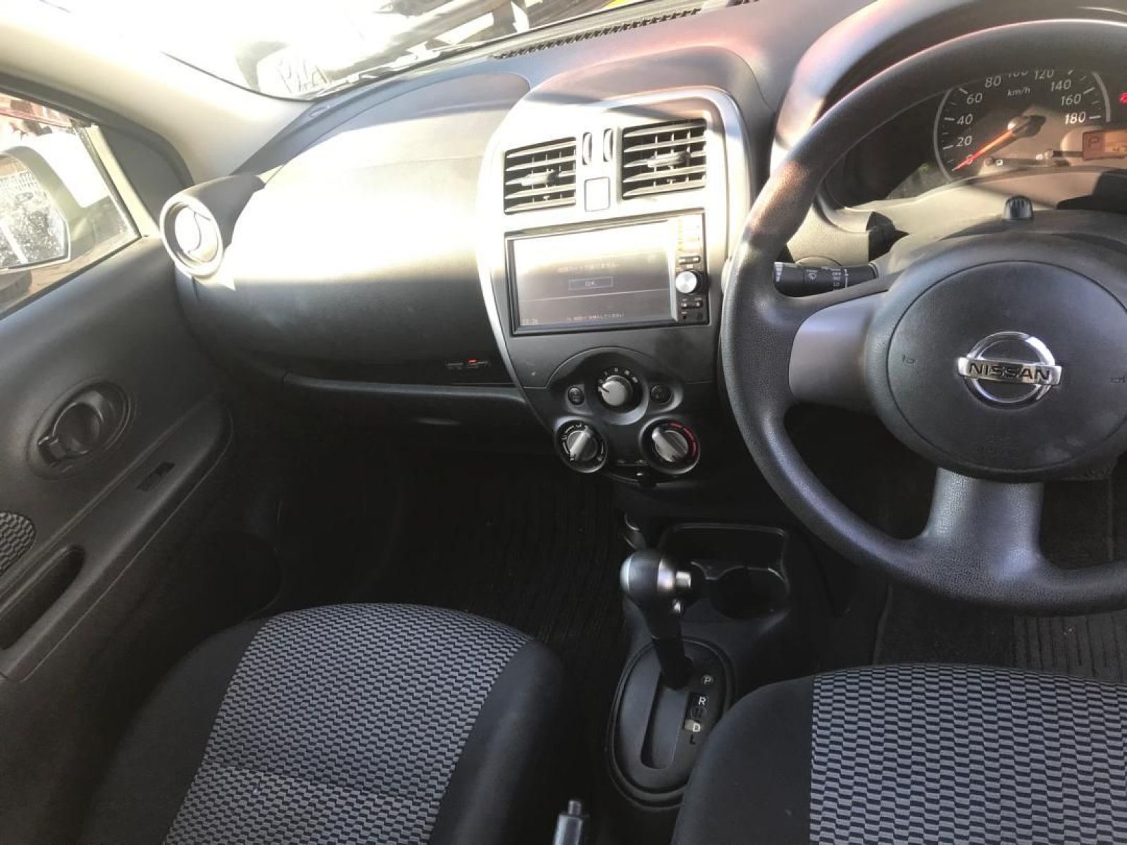 2014 Nissan March photo 8