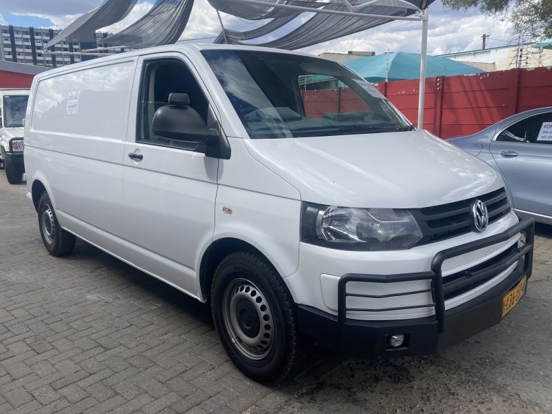 2010 Volkswagen Kombi photo 1