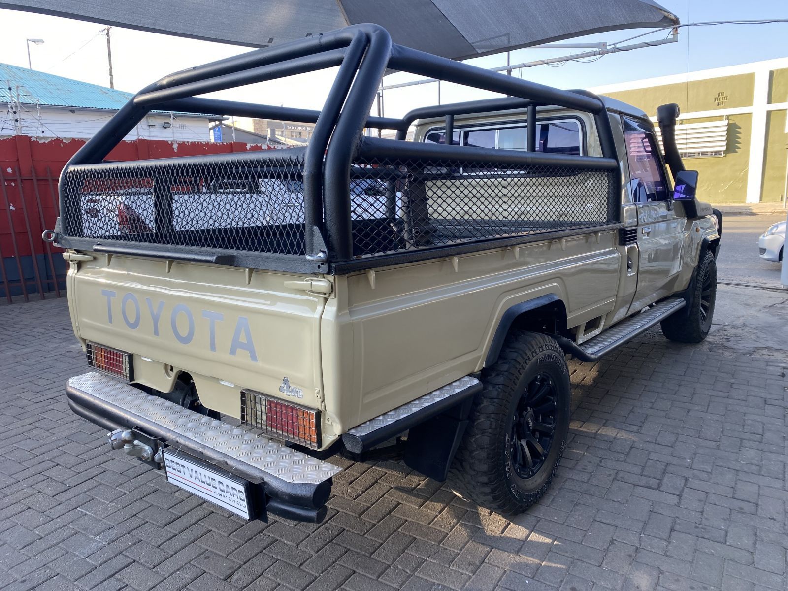 2005 Toyota Land Cruiser photo 7