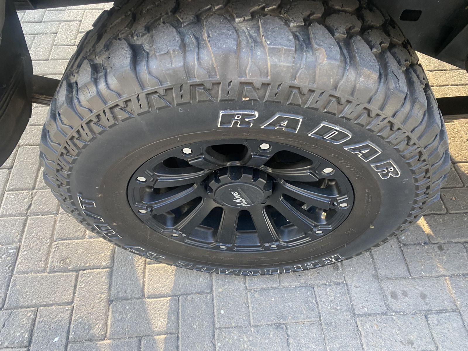 2005 Toyota Land Cruiser photo 8