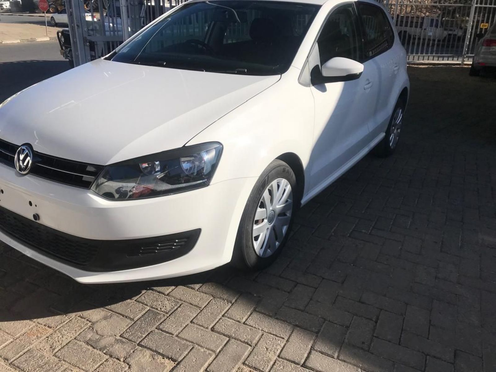 2013 Volkswagen Polo photo 3