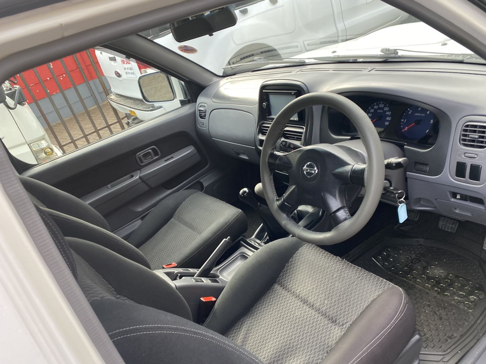 2018 Nissan NP300 photo 11