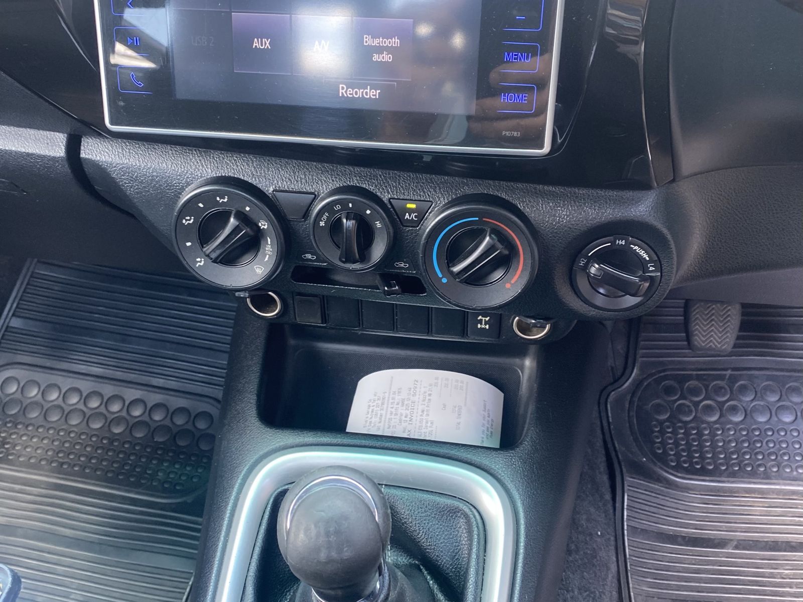 2016 Toyota Hilux photo 12