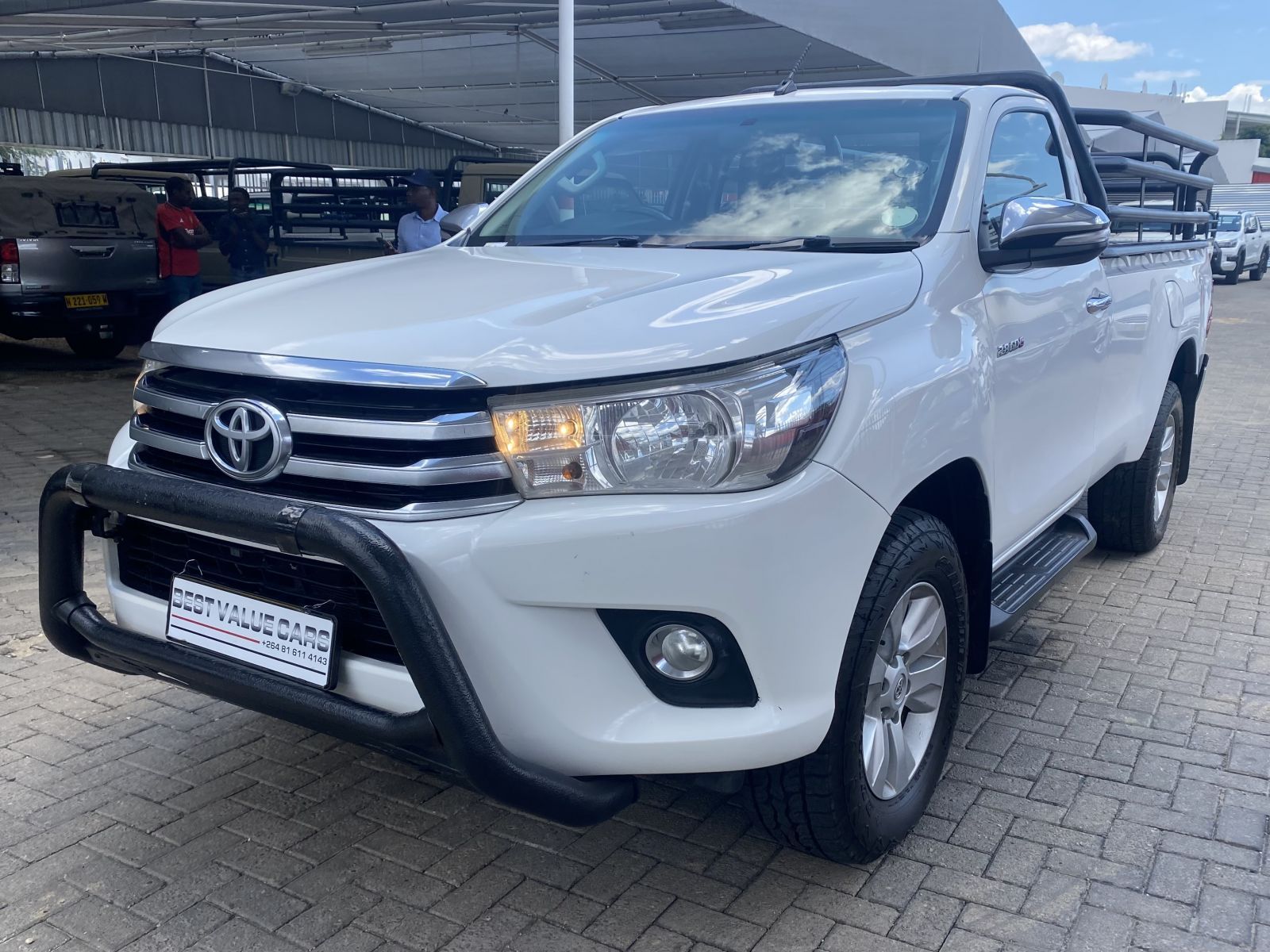 2016 Toyota Hilux photo 2