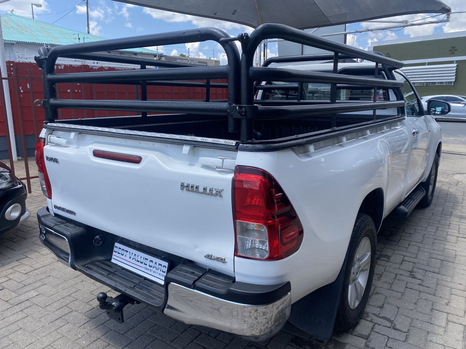 2016 Toyota Hilux photo 3