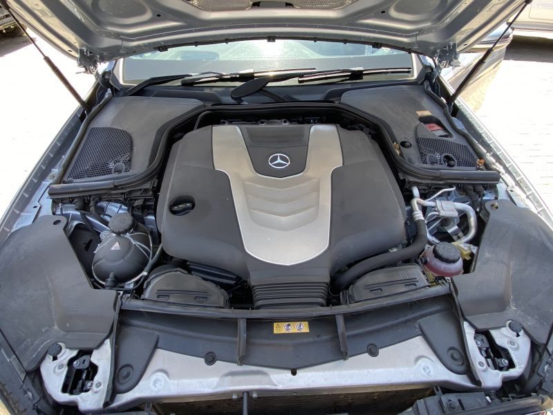 2016 Mercedes-Benz E Class photo 2