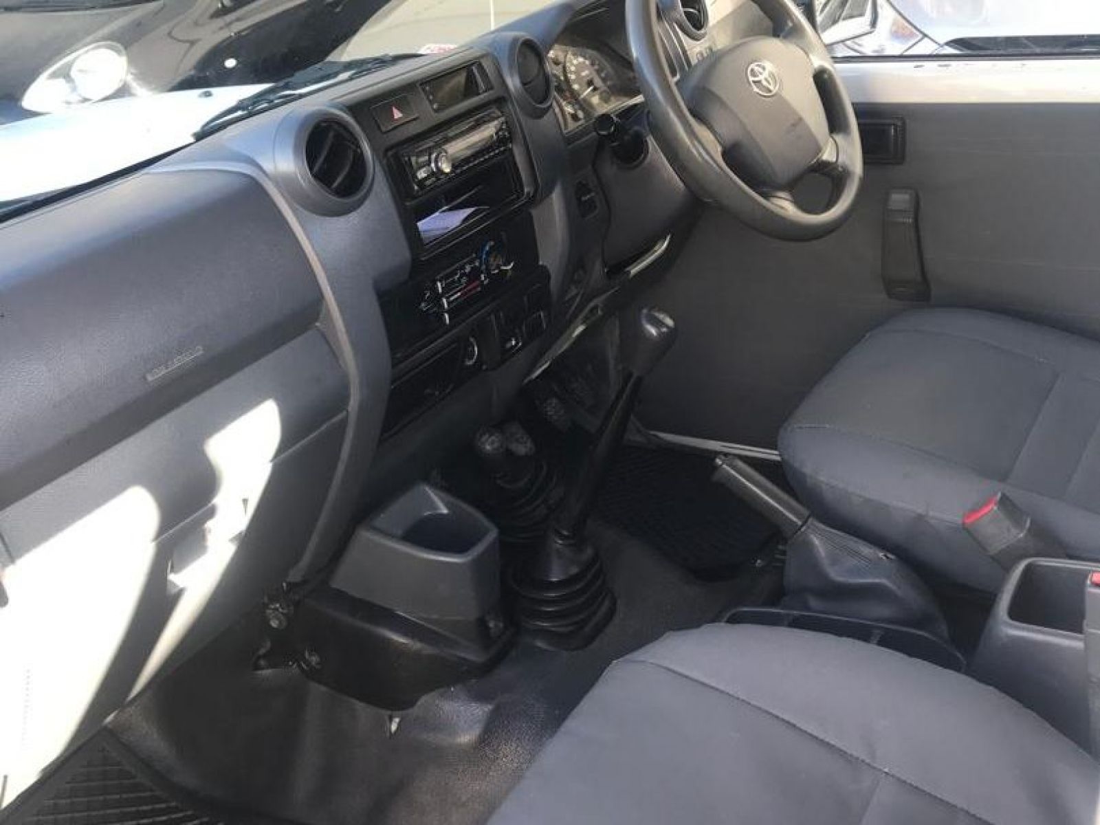 2009 Toyota Land Cruiser photo 9