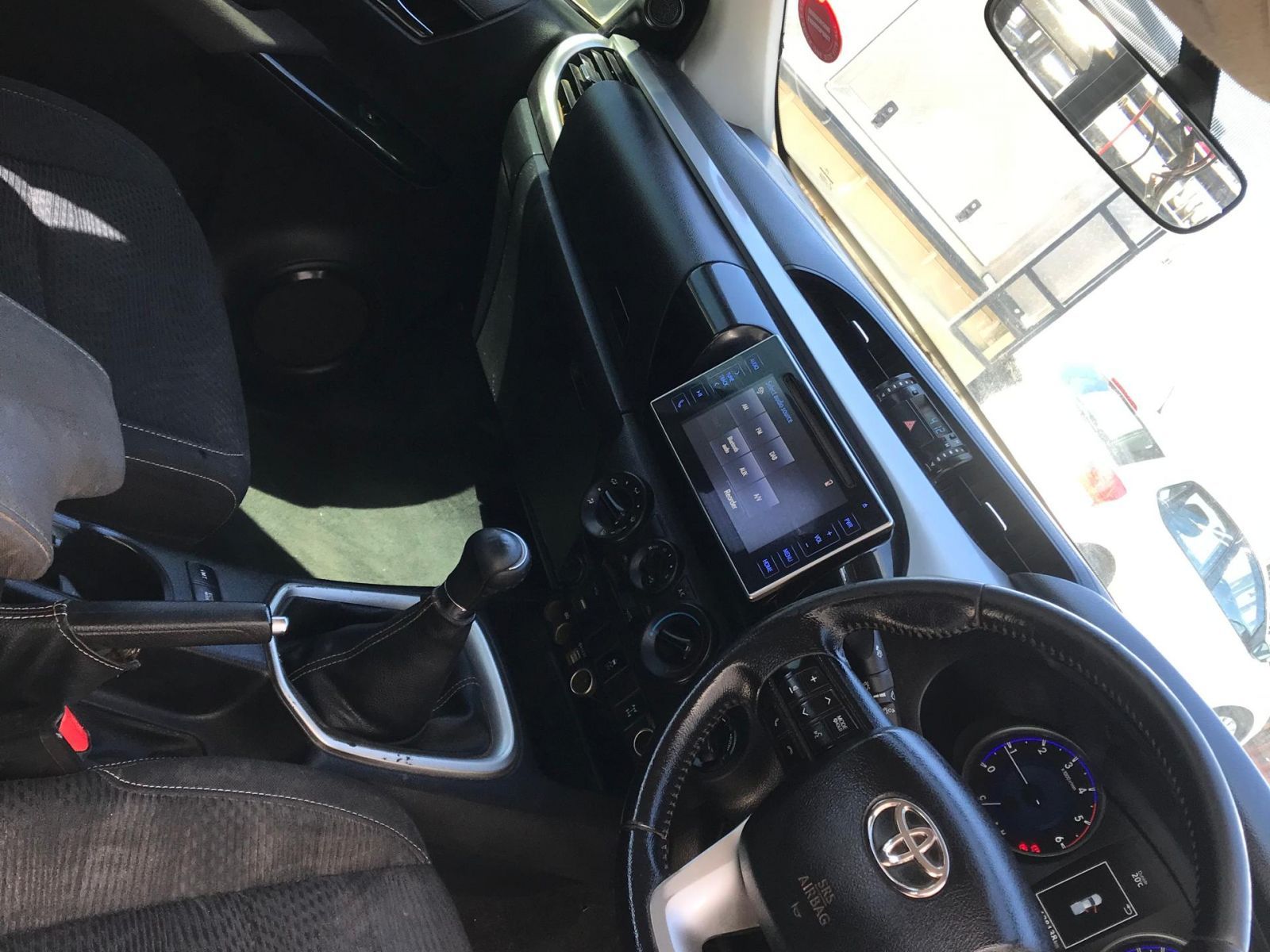 2017 Toyota Hilux photo 10