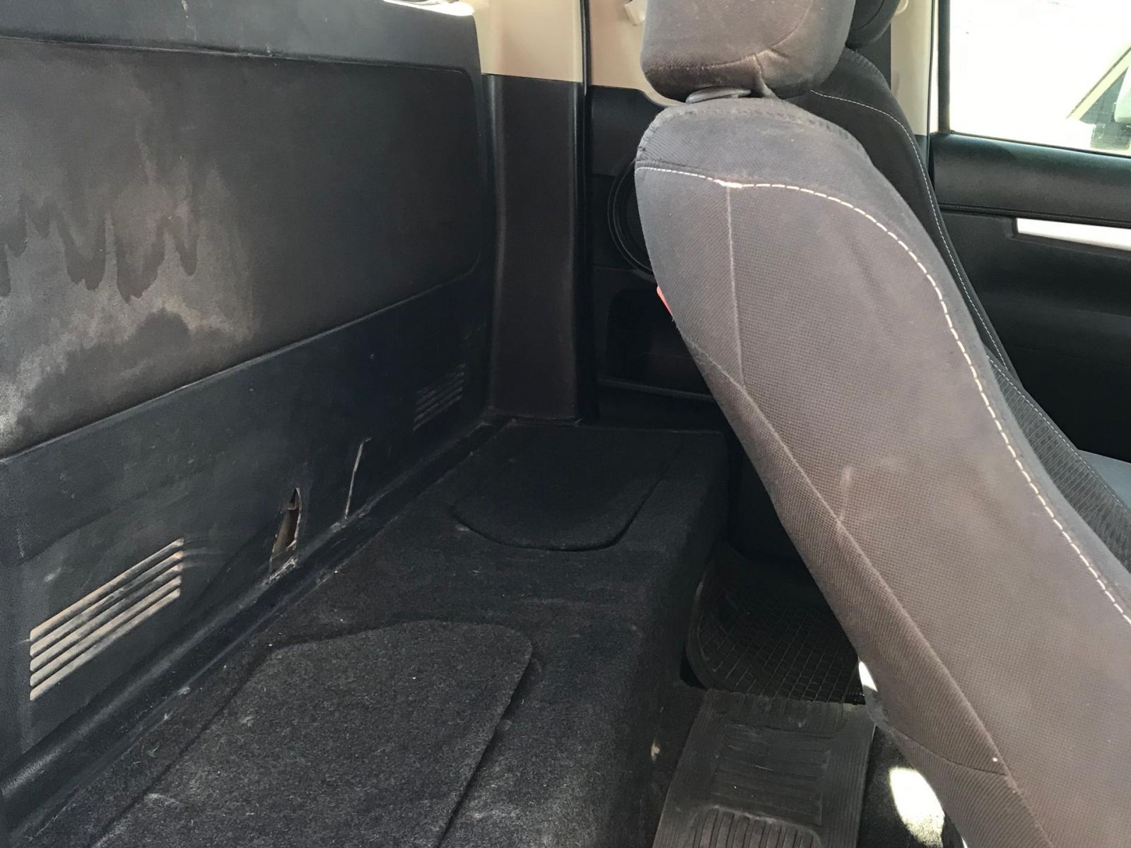 2017 Toyota Hilux photo 13