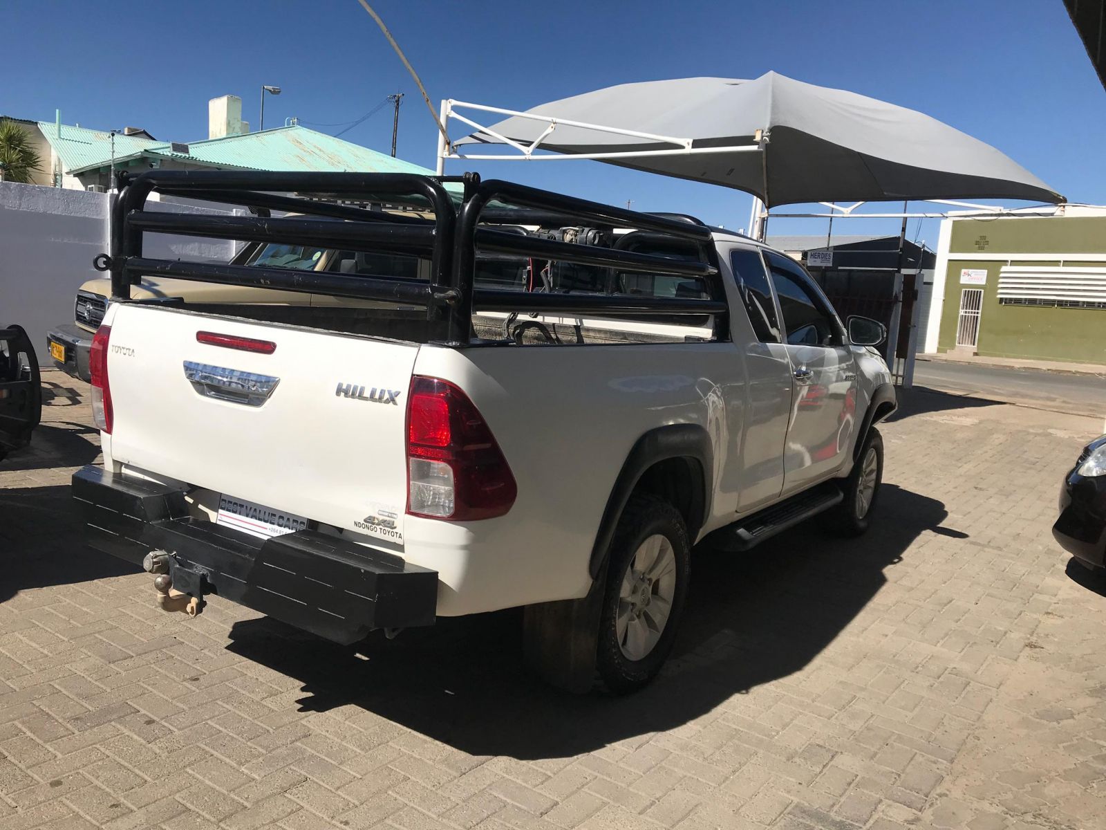2017 Toyota Hilux photo 6
