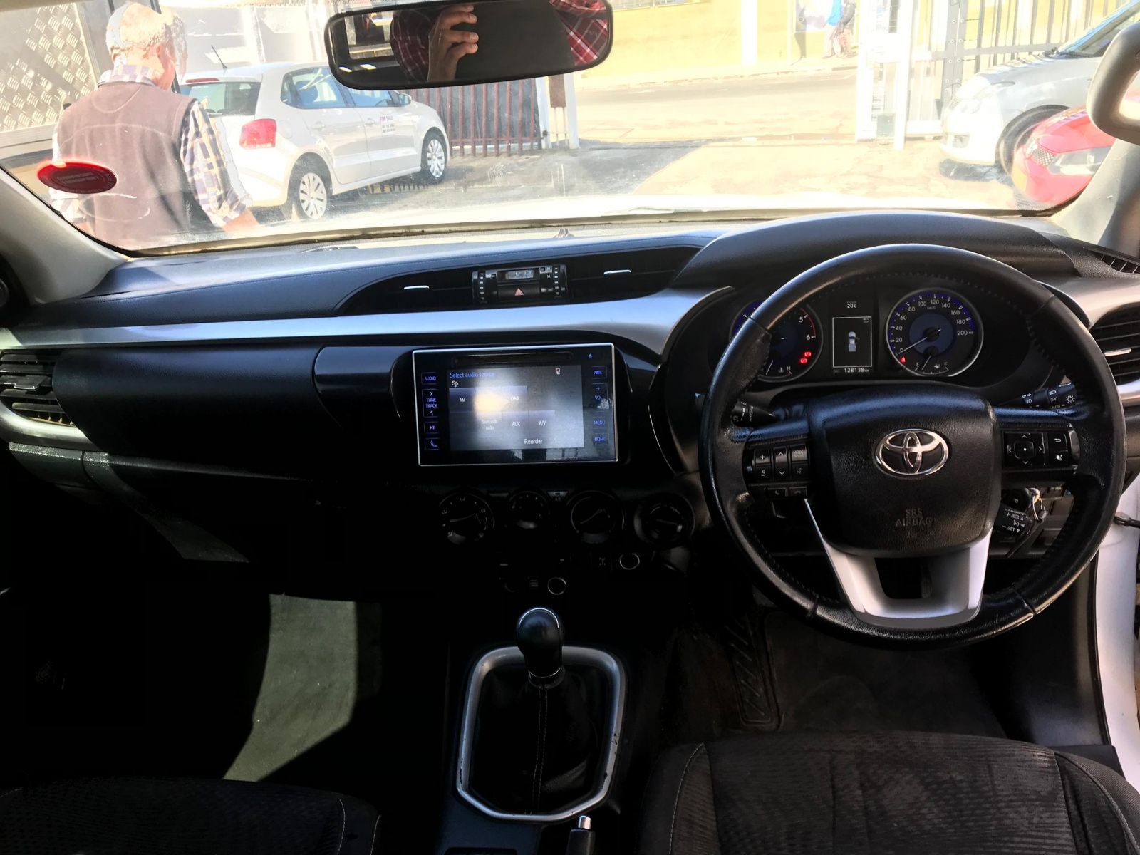 2017 Toyota Hilux photo 9