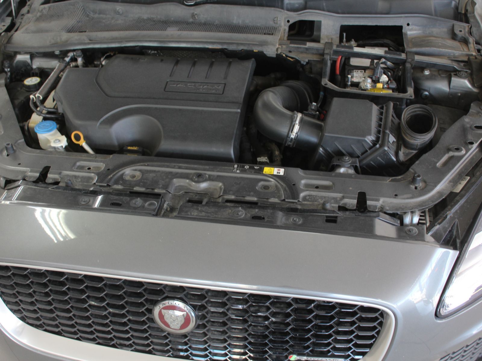2020 Jaguar E-Pace photo 16