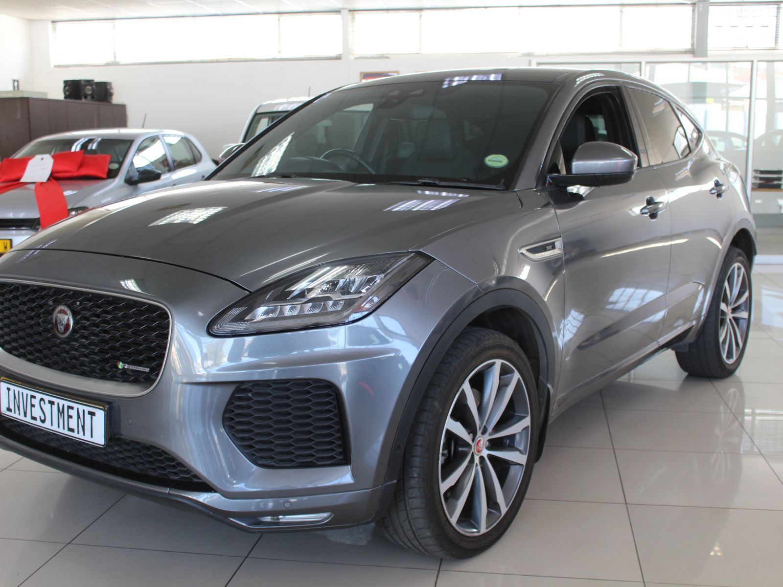 2020 Jaguar E-Pace photo 3