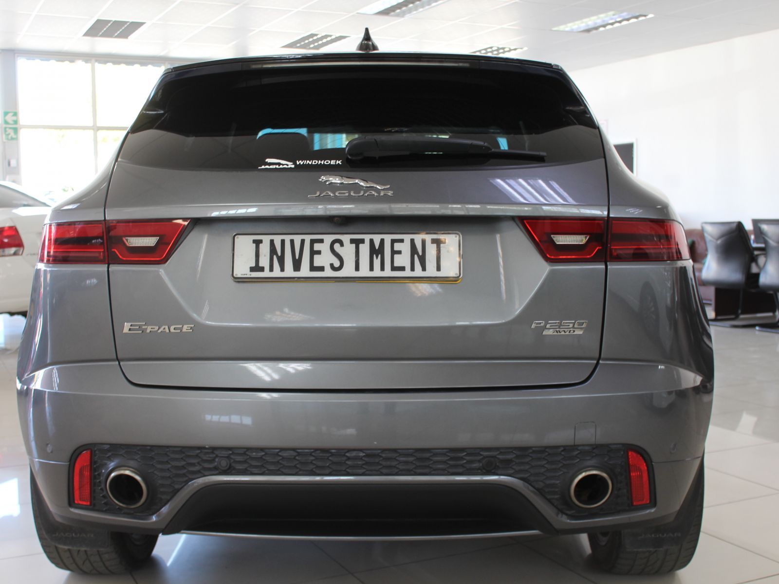 2020 Jaguar E-Pace photo 6