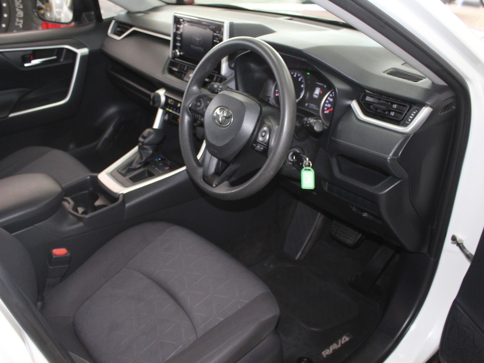 2019 Toyota Rav4 photo 11
