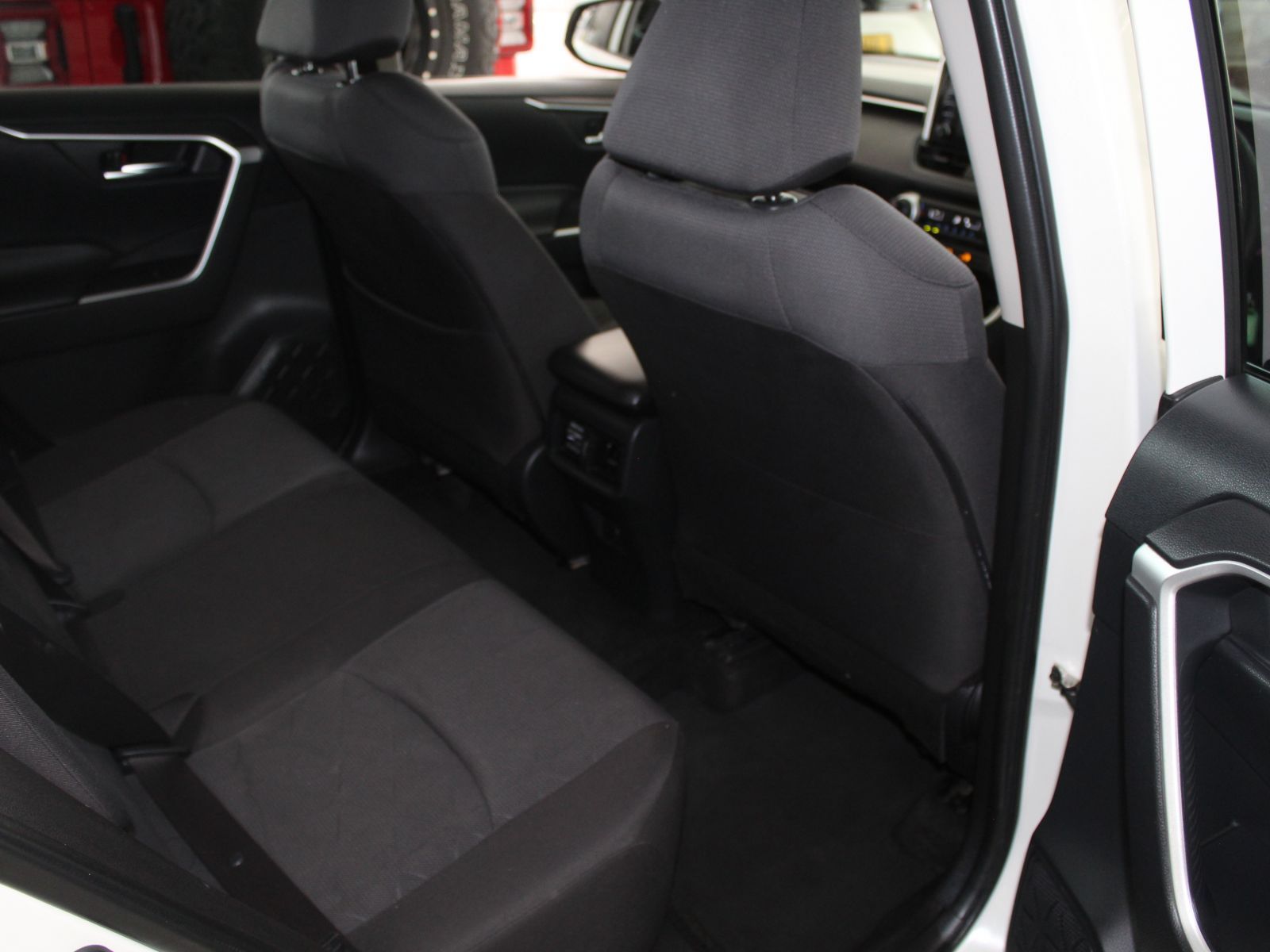 2019 Toyota Rav4 photo 12