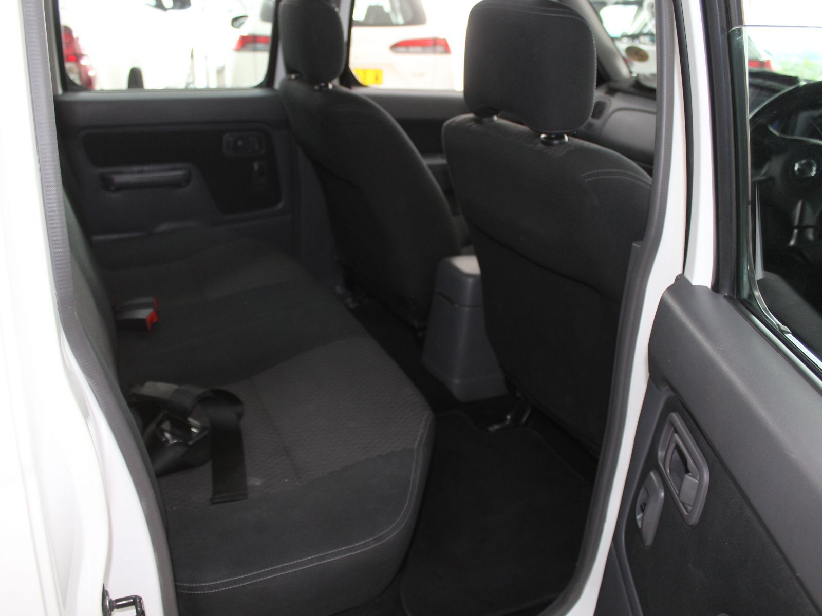 2020 Nissan NP300 photo 10