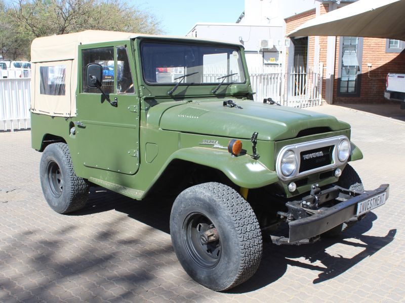 1995 Toyota Land Cruiser photo 1