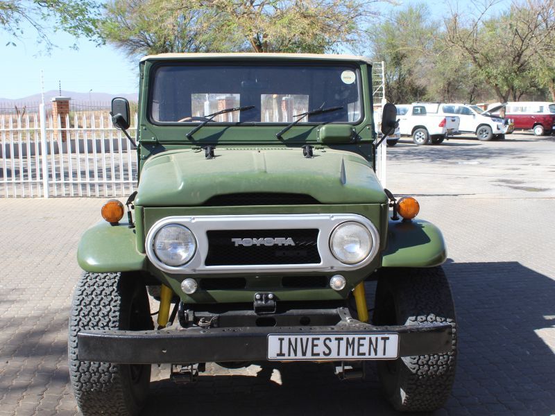 1995 Toyota Land Cruiser photo 2