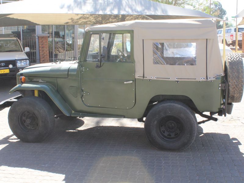 1995 Toyota Land Cruiser photo 4