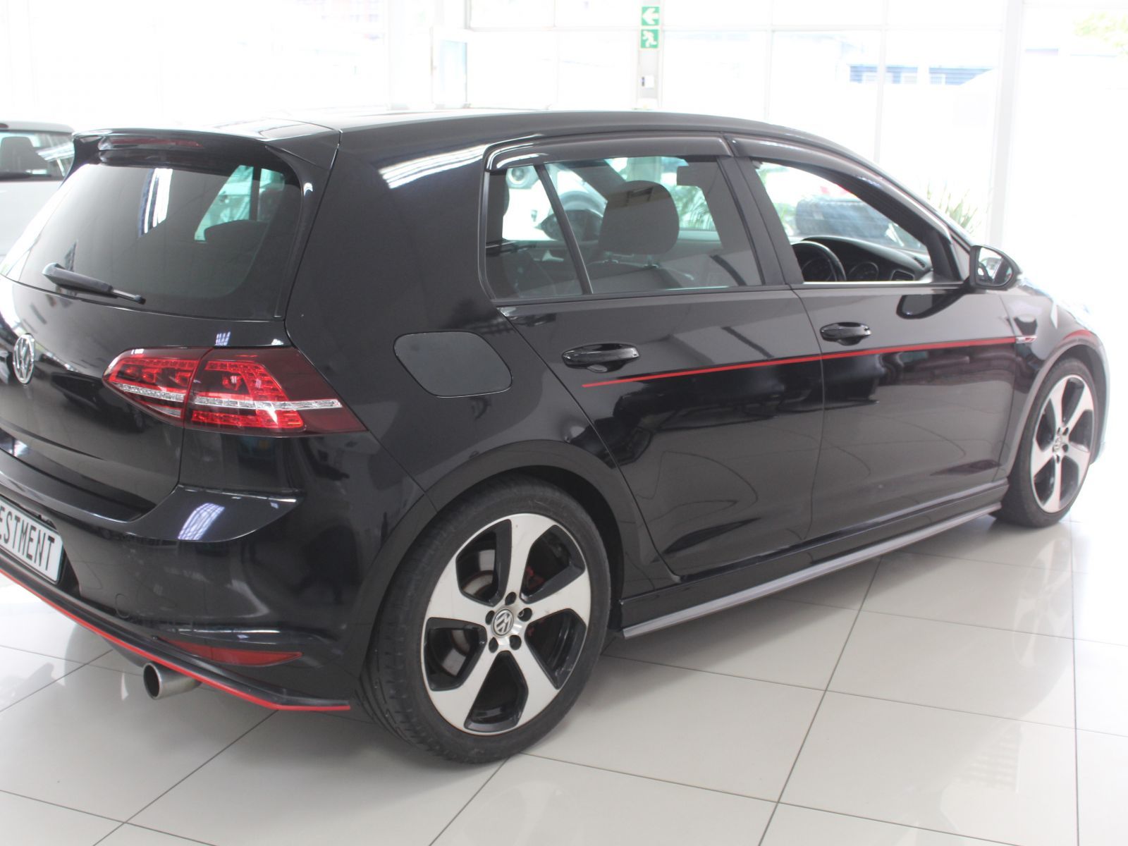 2014 Volkswagen Golf photo 7