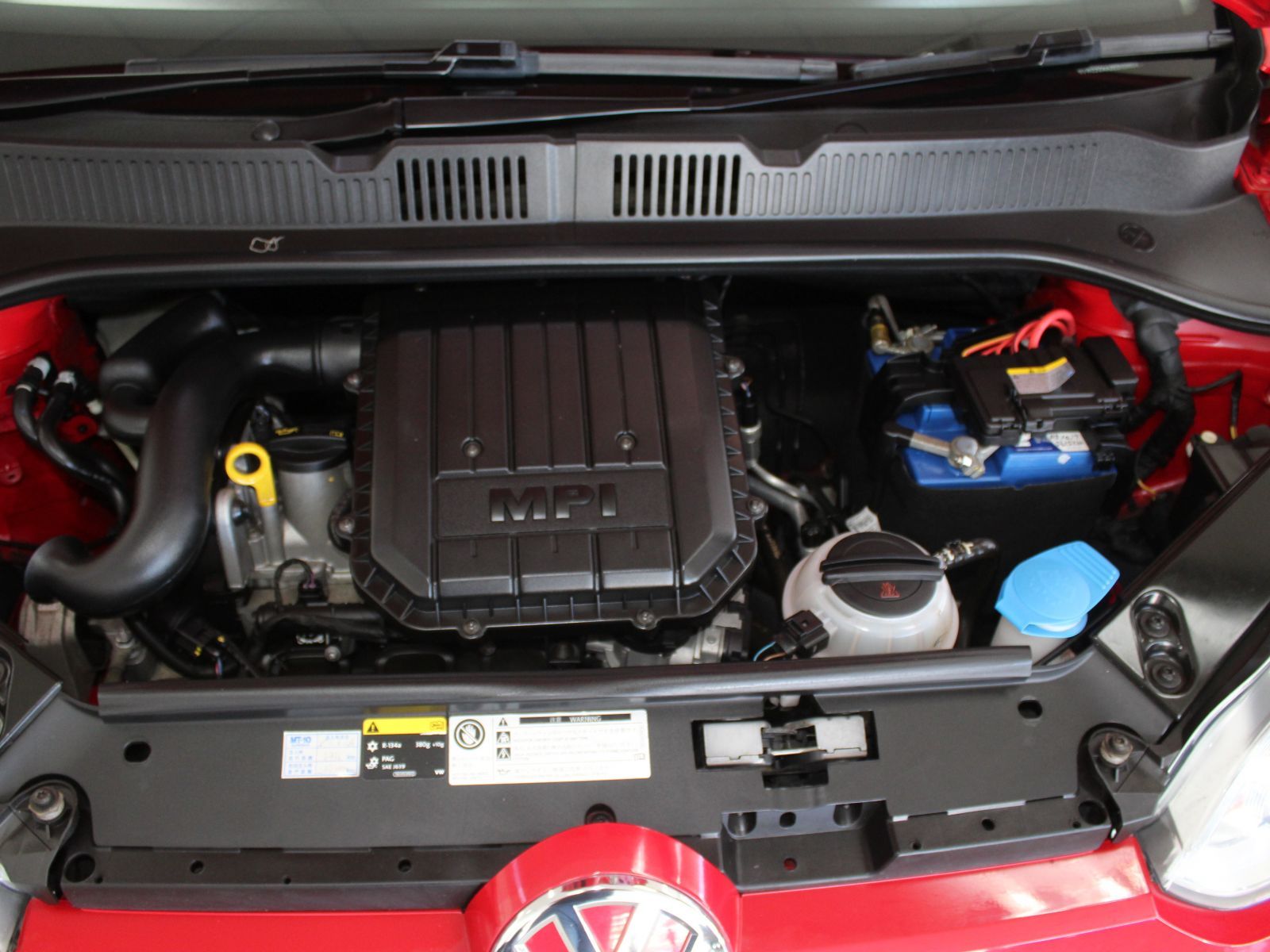 2013 Volkswagen Up photo 13