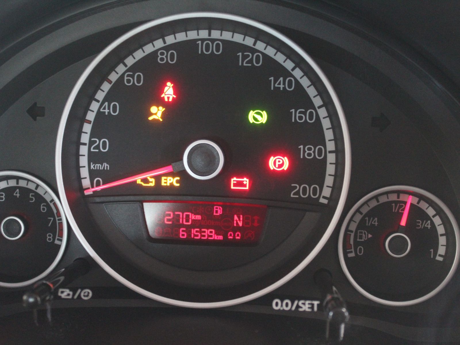 2013 Volkswagen Up photo 14
