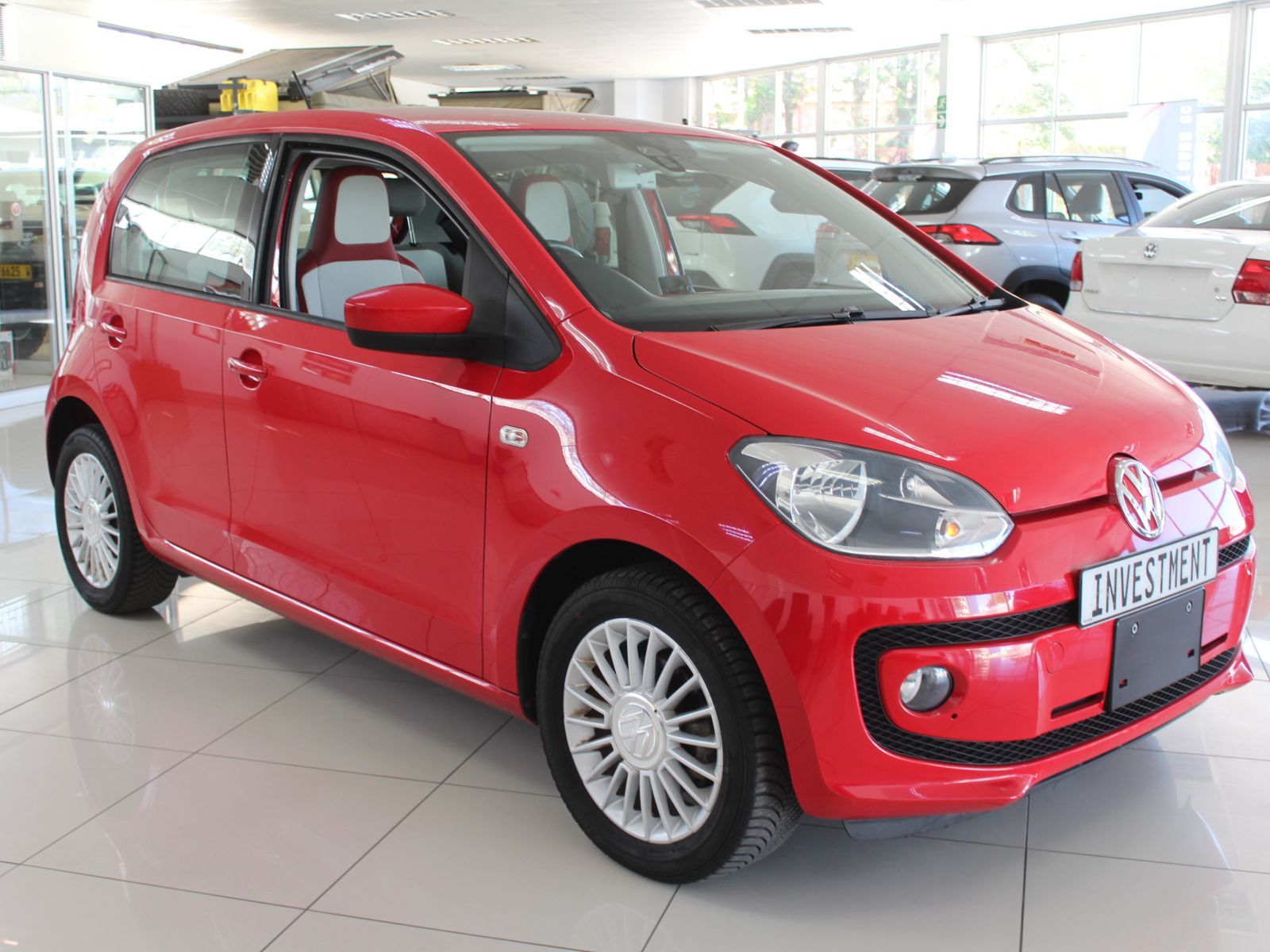 2013 Volkswagen Up photo 2