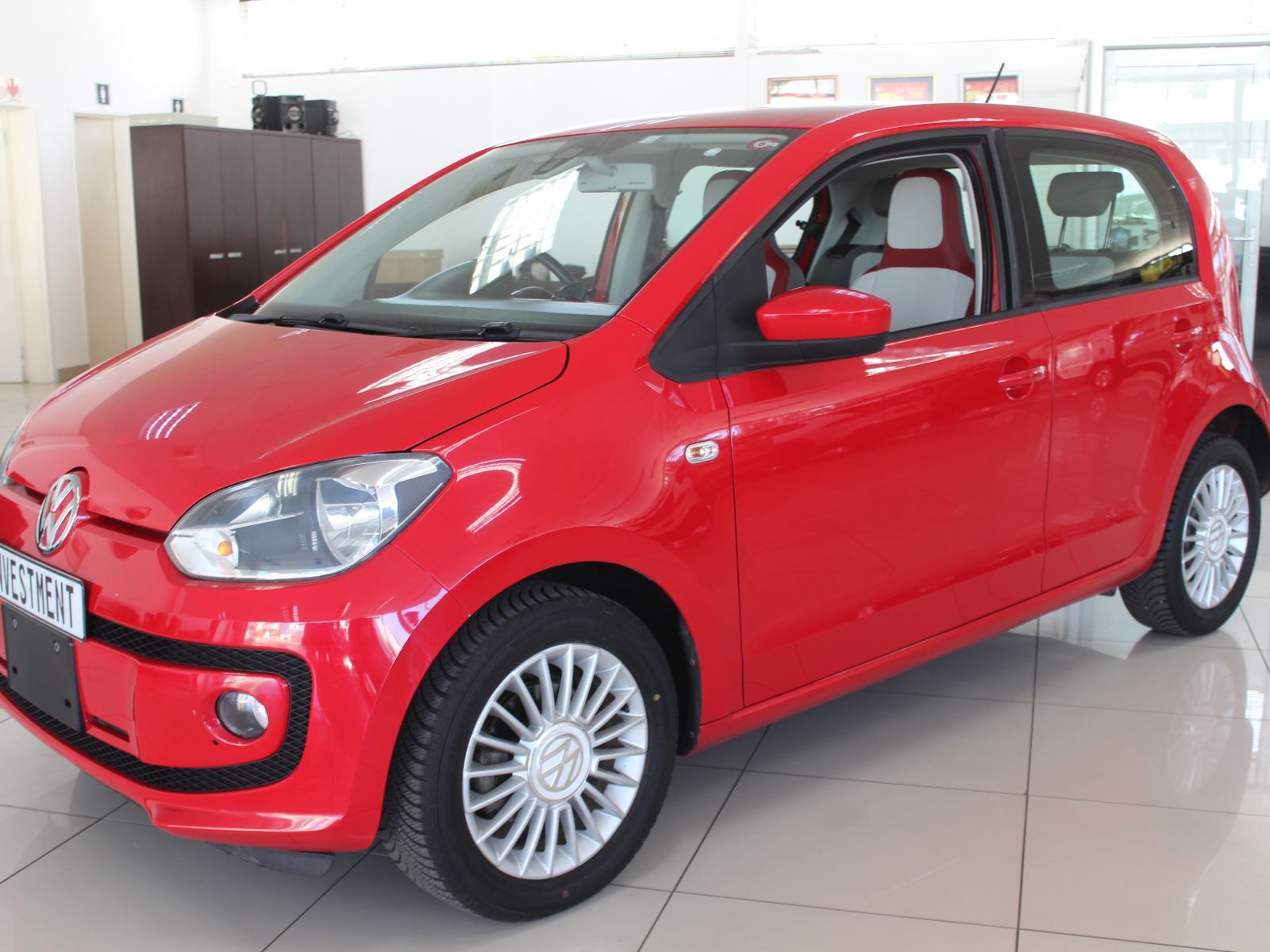 2013 Volkswagen Up photo 3