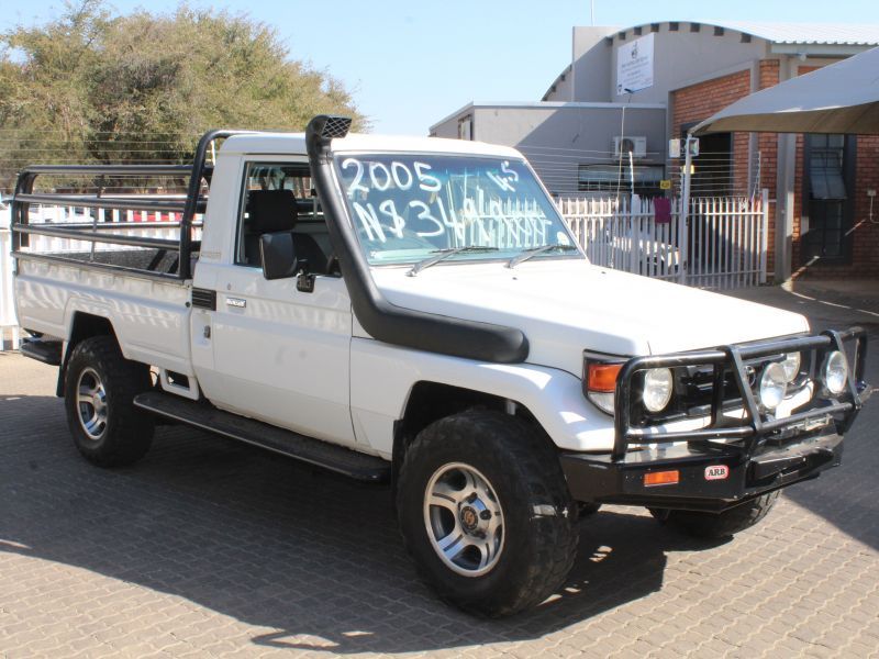 2005 Toyota Land Cruiser photo 1