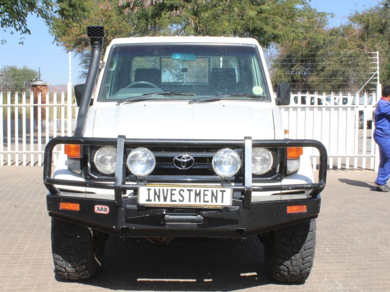 2005 Toyota Land Cruiser photo 3