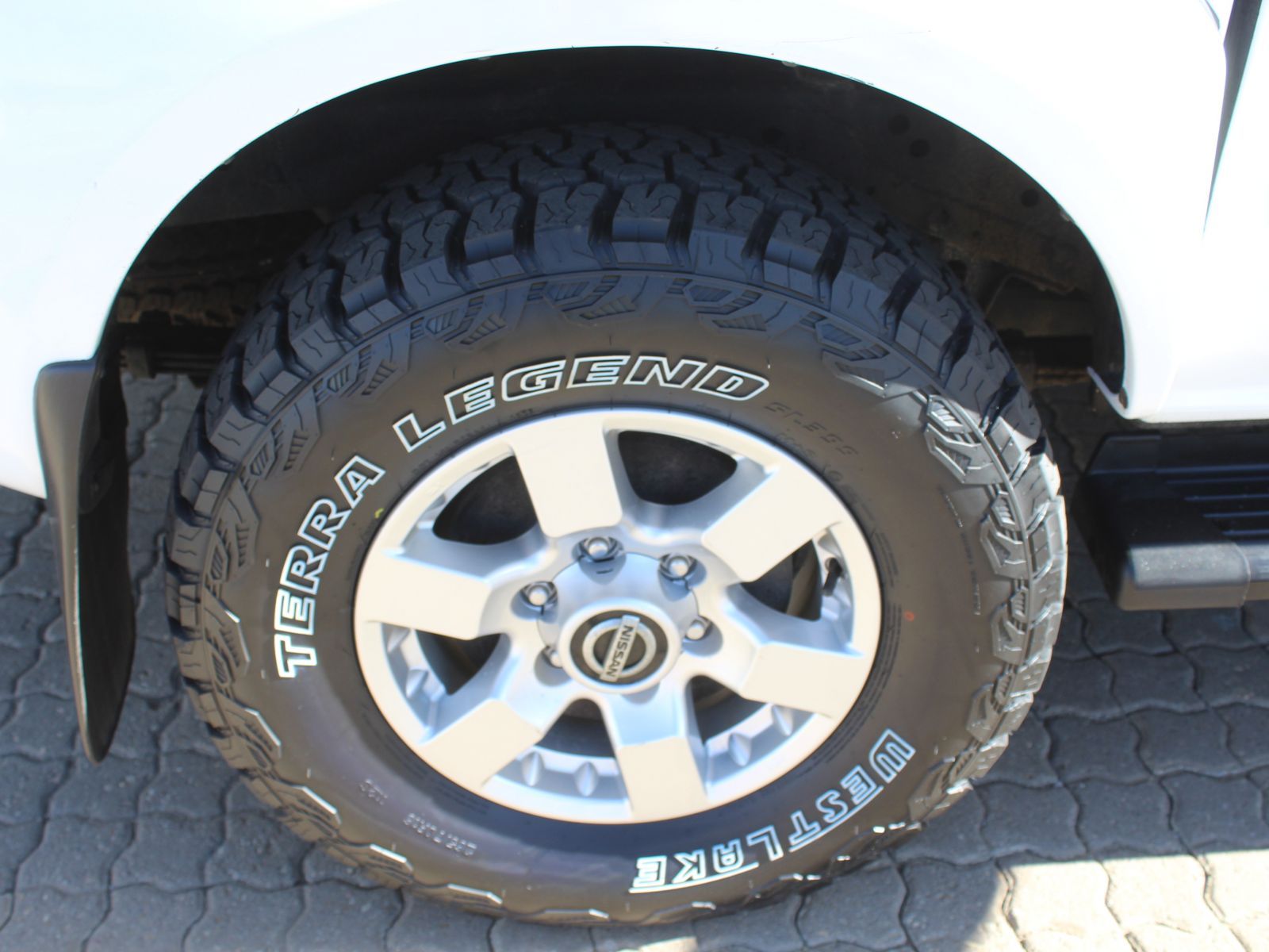 2021 Nissan NP300 photo 16