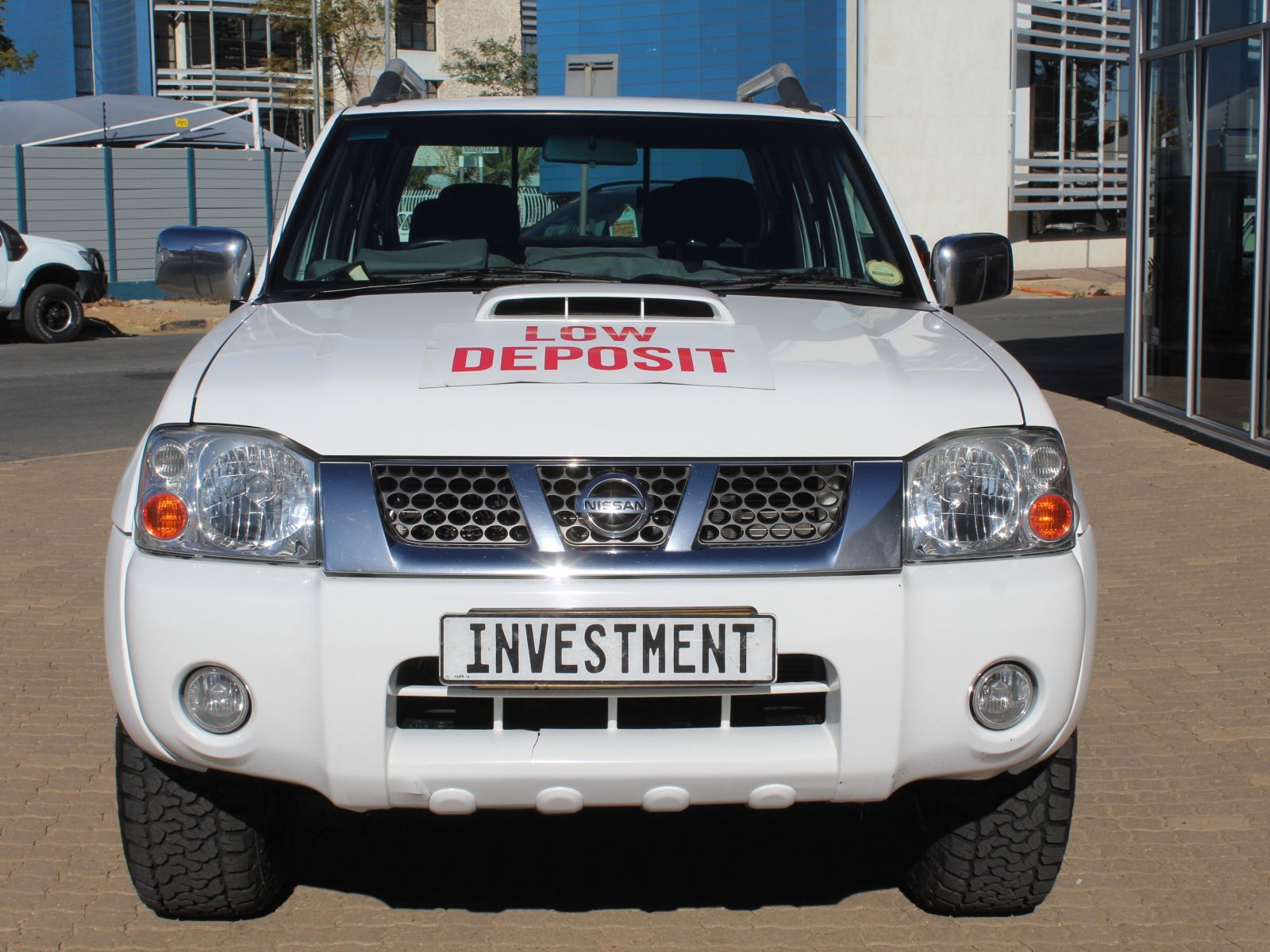 2021 Nissan NP300 photo 2