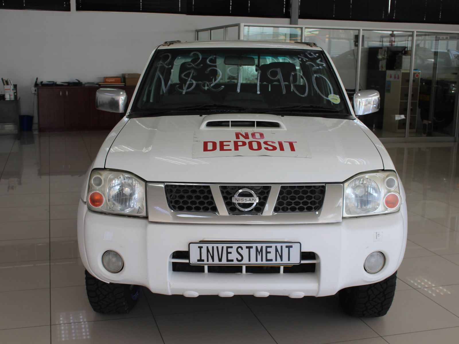 2020 Nissan NP300 photo 2