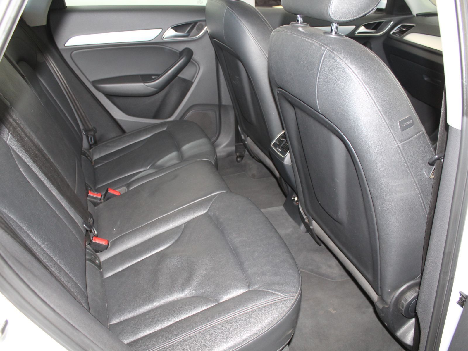 2013 Audi Q3 photo 11