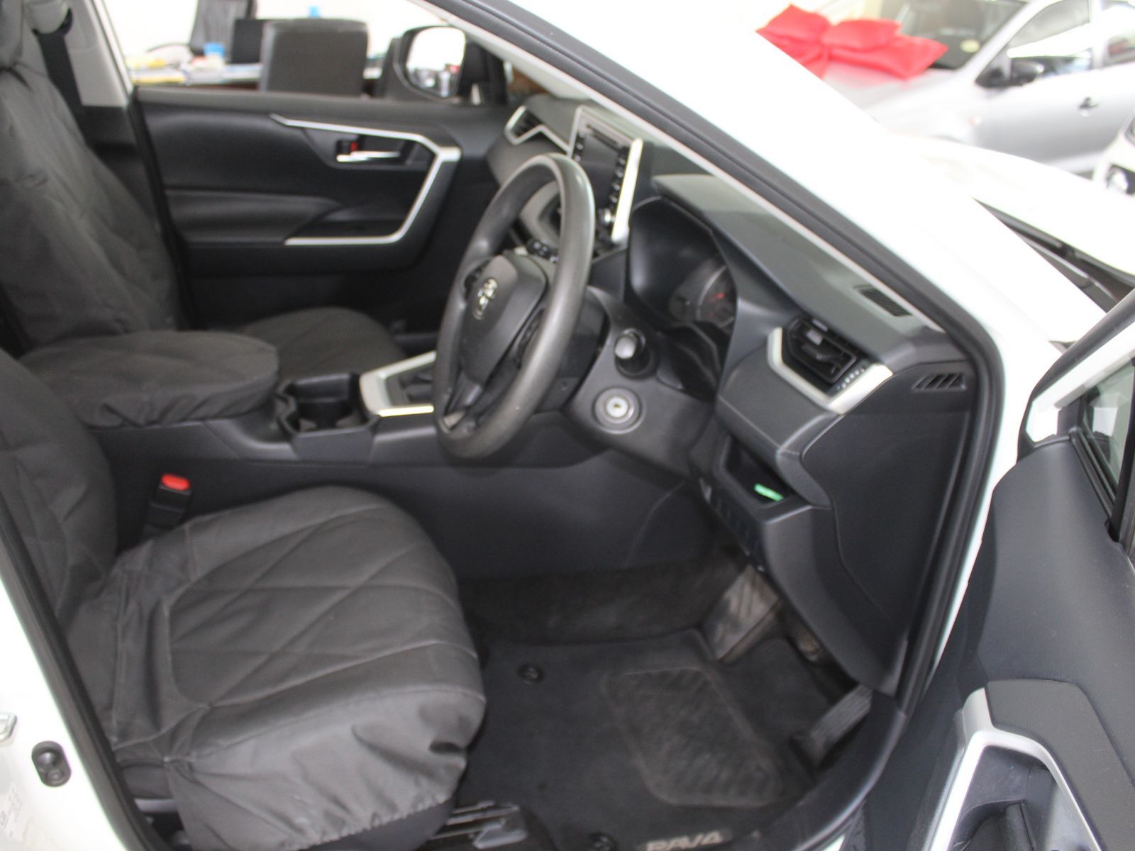 2019 Toyota Rav4 photo 6