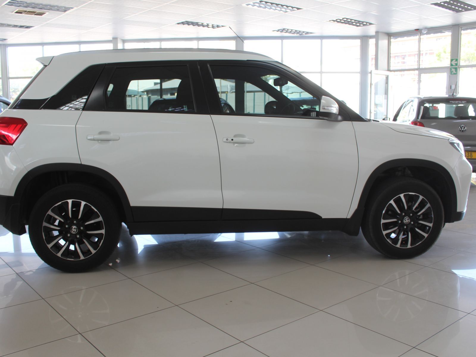 2021 Toyota Urban Cruiser photo 9