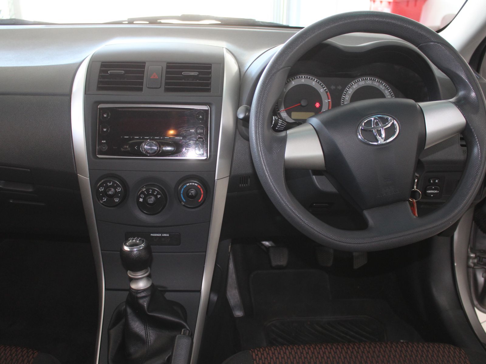 2016 Toyota Corolla photo 10