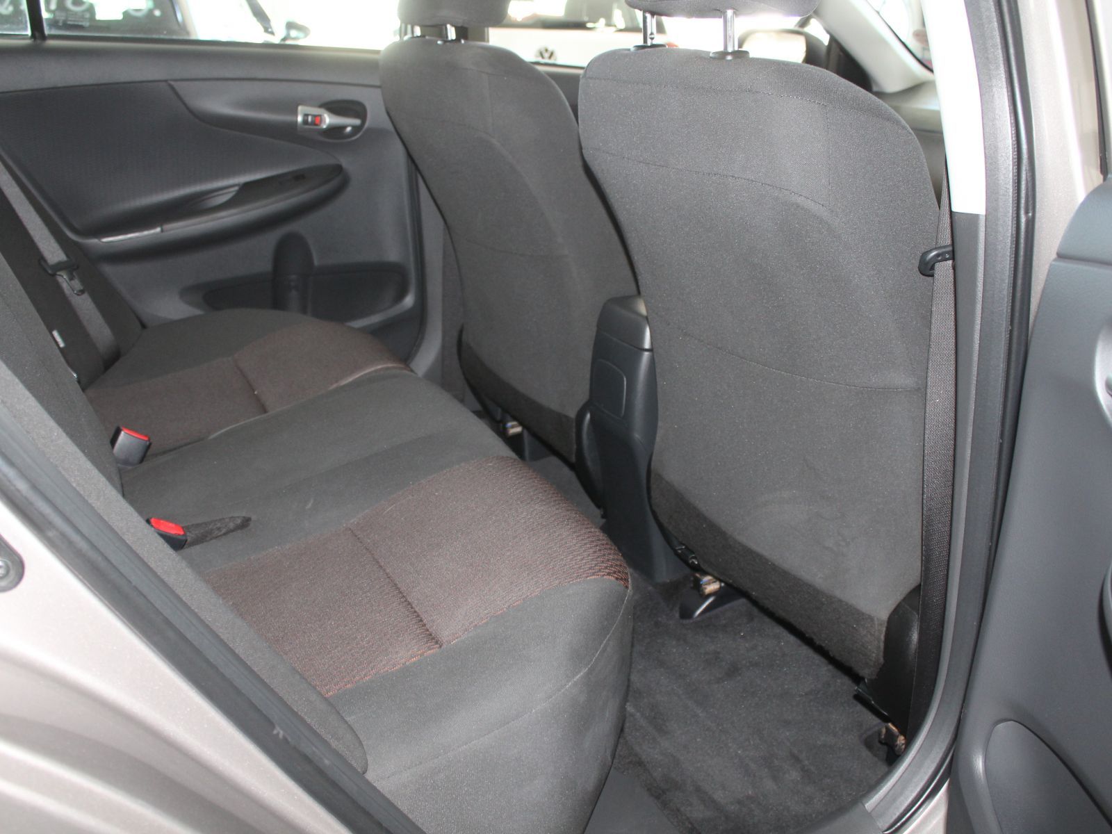 2016 Toyota Corolla photo 8