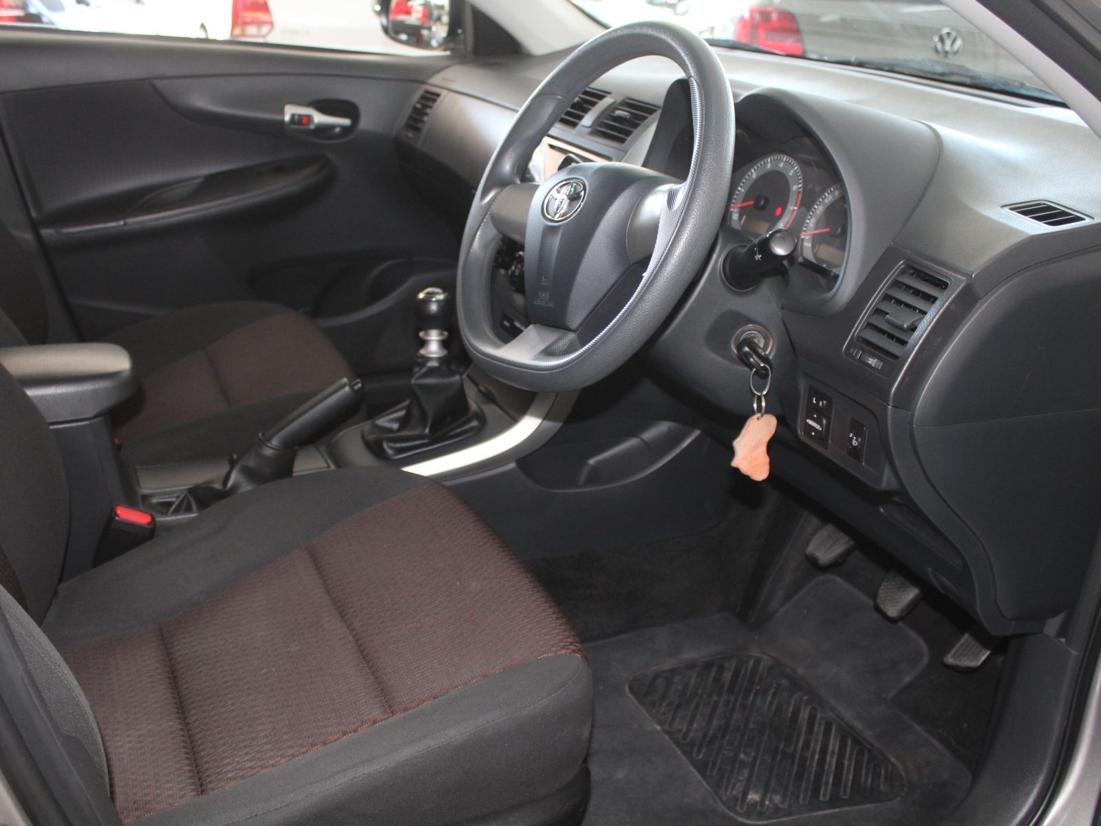 2016 Toyota Corolla photo 9
